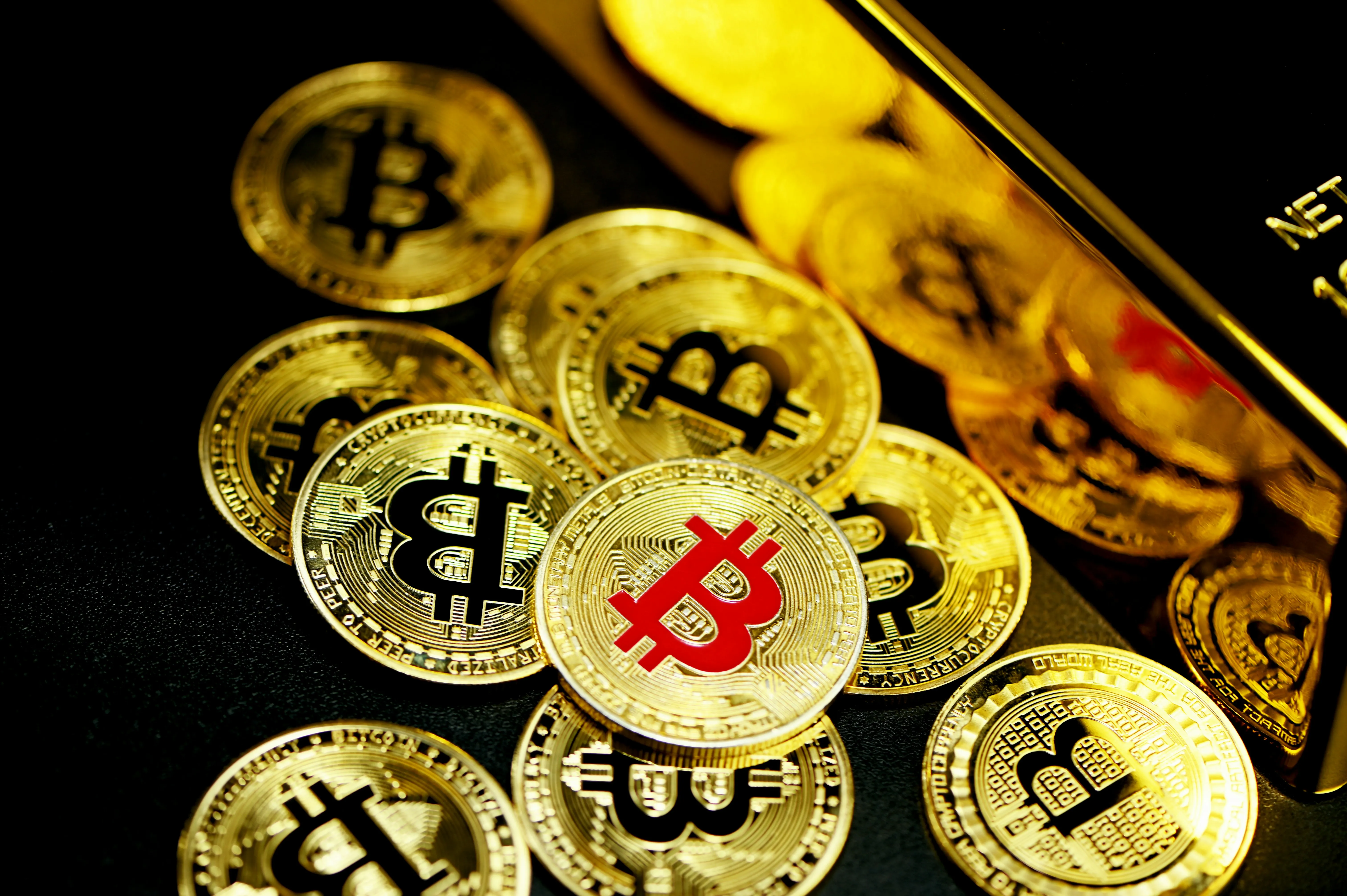 Hình ảnh tổng quan các loại ưu đãi tại 999 bet, với các biểu tượng tiền thưởng và game